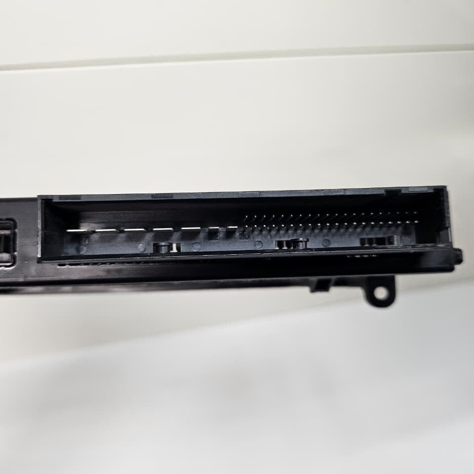 12-16 BMW F06 640i 650i RWD 4.4L N63TU Body Control Module BCM 61.35 9353424 OEM