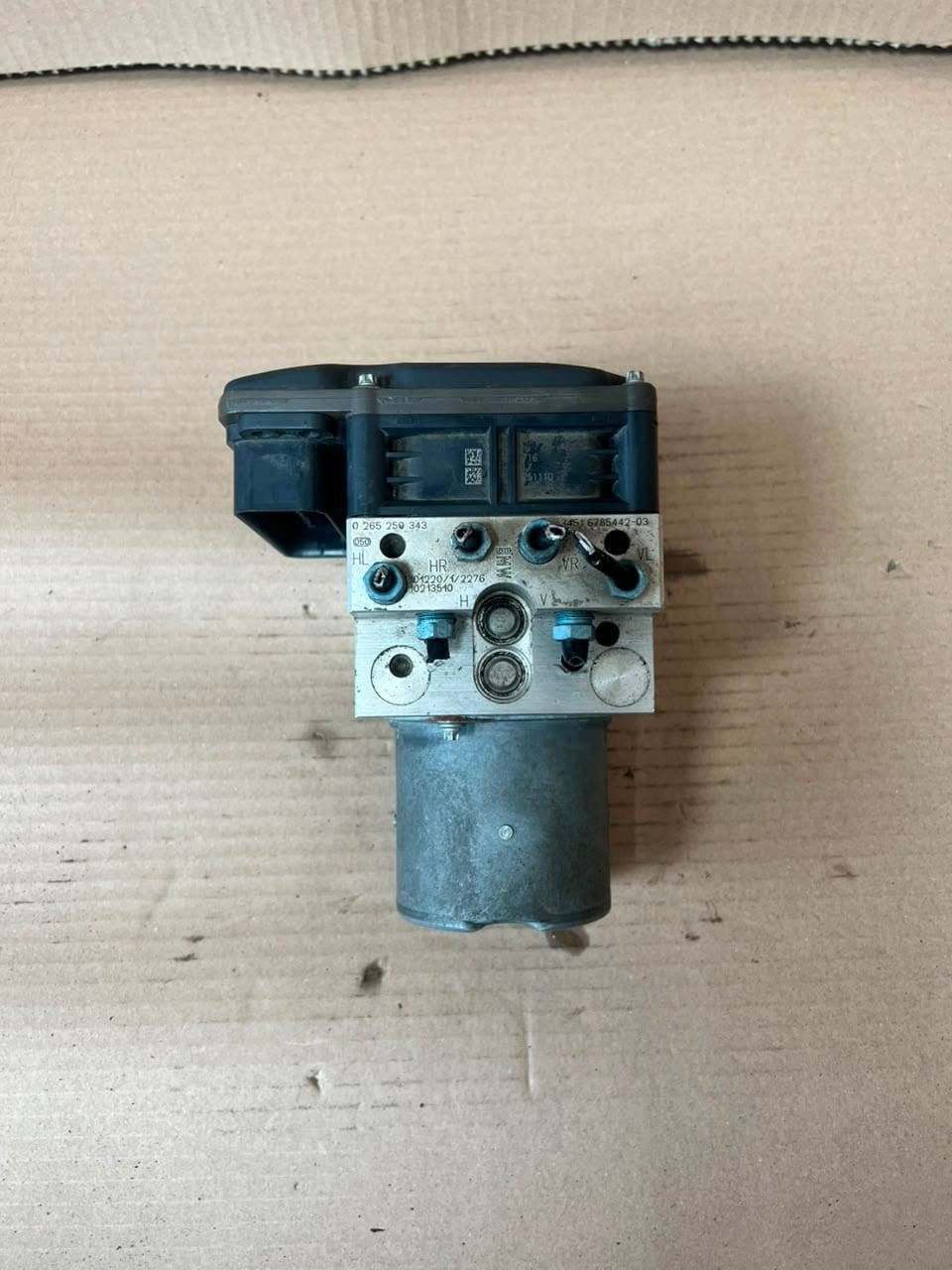 2010 BMW 5 Series F10 F11 4WD DXC DSC ABS CONTROL UNIT Pump 6799523 OEM