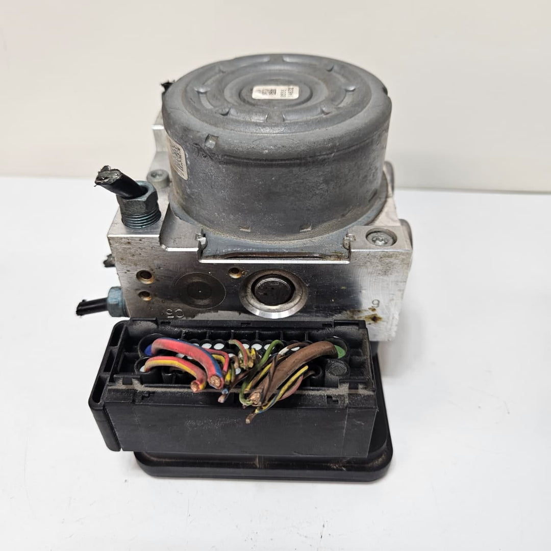 2012-2016 BMW 3-Series F30 328i 320i ABS Pump 6861376 USED