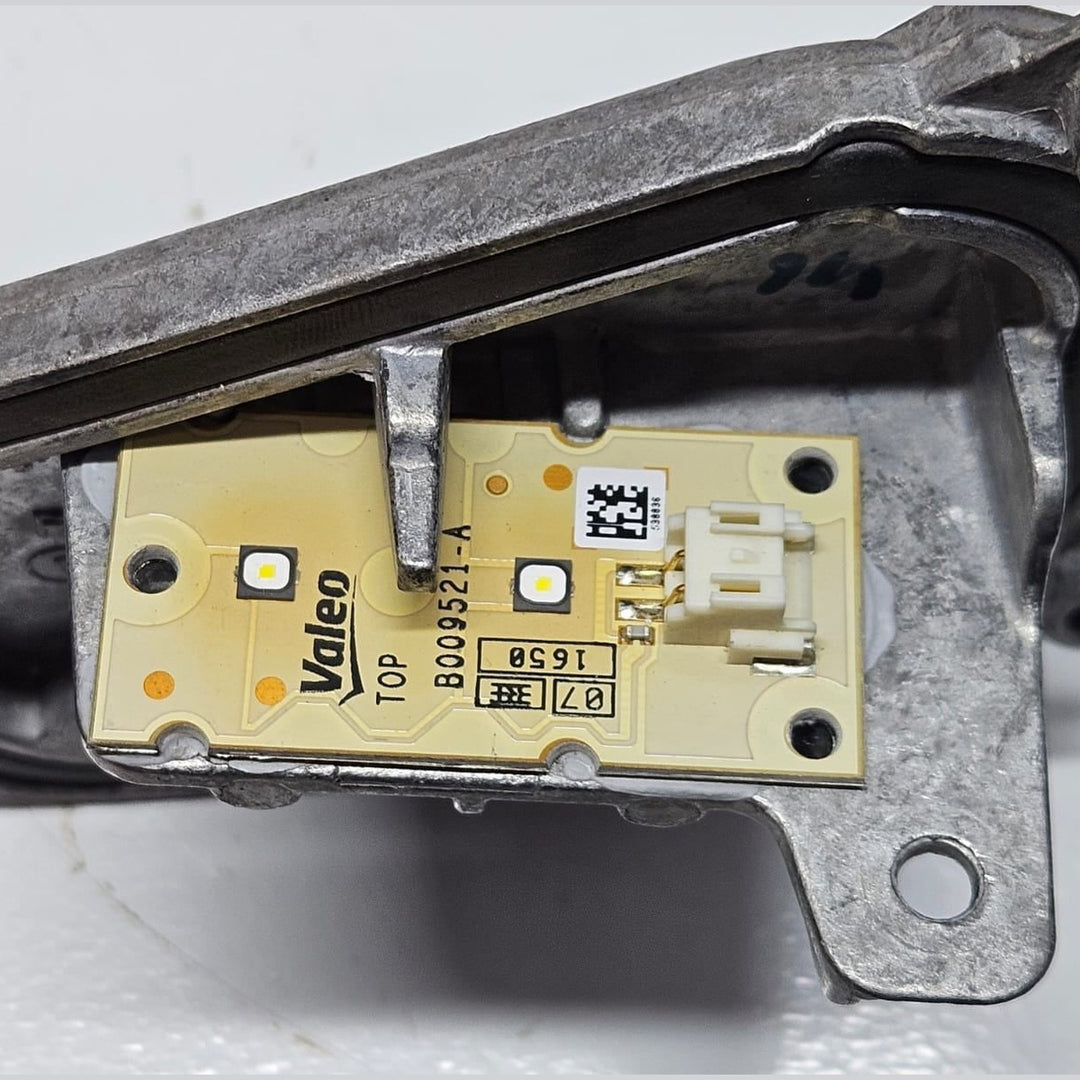 BMW X1 F48 F49 Headlight Daytime Running Light Control Module 90068145 OEM