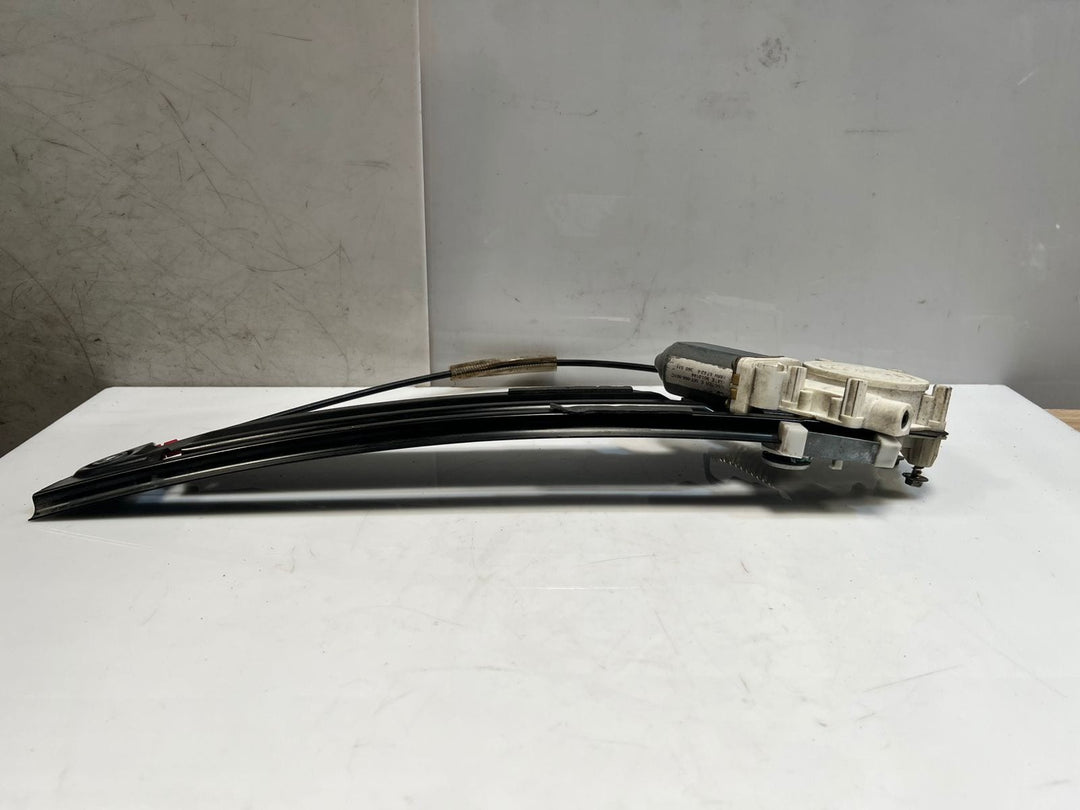 1999-2003 BMW M5 E39 5-Series 525I 528I Rear RIGHT Window Regulator 8252430