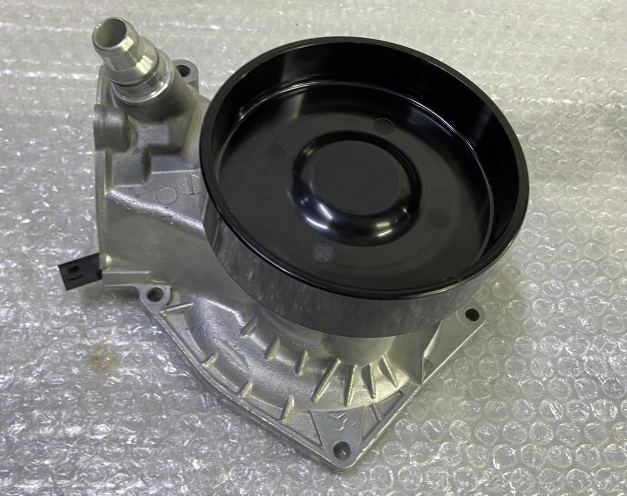 OEM BMW G30 M550d xDrive G11 G12 G05 G06 G07 Coolant Water Pump 7645961