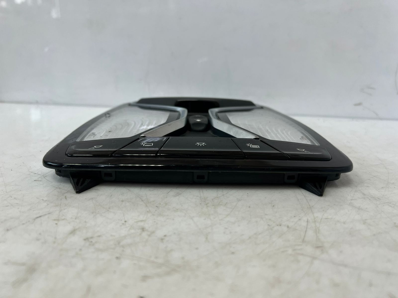 2016-19 BMW 740i G12 7' Overhead Console Dome Light With Sunroof Switch 6805402