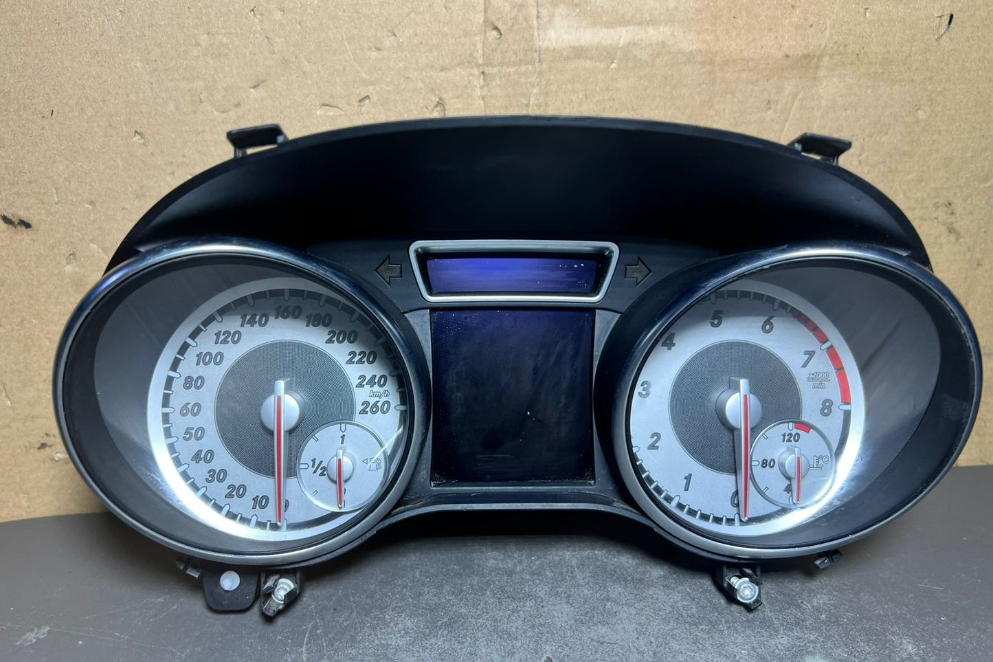 14-17 Mercedes-Benz W117 CLA Instrument Cluster Speedometer A117 9004001 OEM