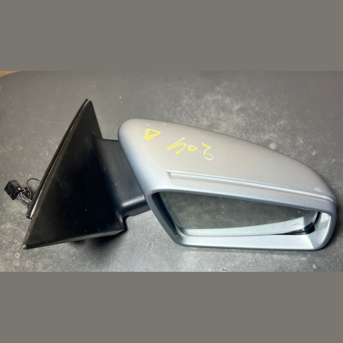 10-12 Mercedes-Benz W204 C-Class Right Side Mirror OEM Foldable w/ Signal Light