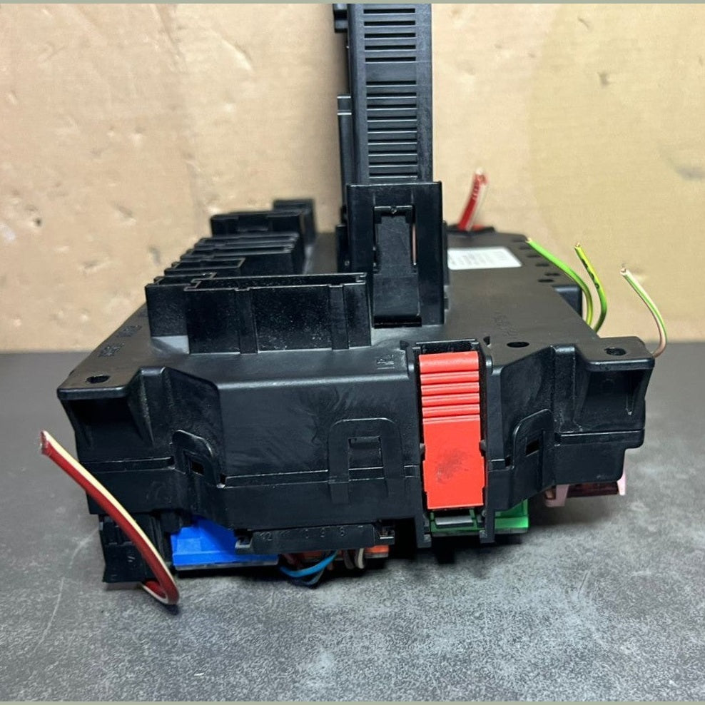 Mercedes W221 S-Class Front Fuse Relay Box SAM Control A221 5404550  2215401001