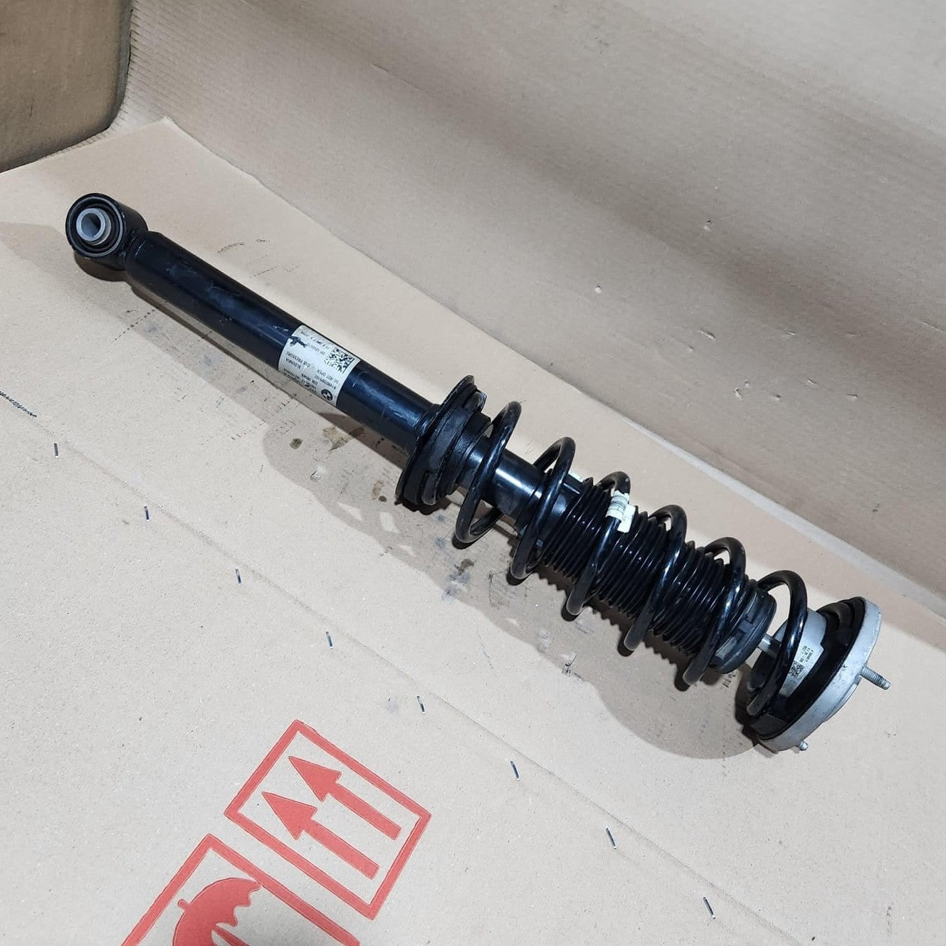 2017-2020 BMW 530i Rear Shock Absorber 6866615 530i and 540i