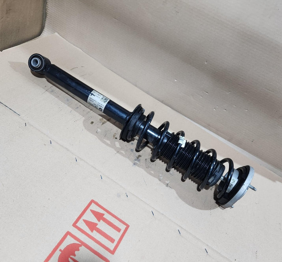 2017-2020 BMW 530i Rear Shock Absorber 6866615 530i and 540i