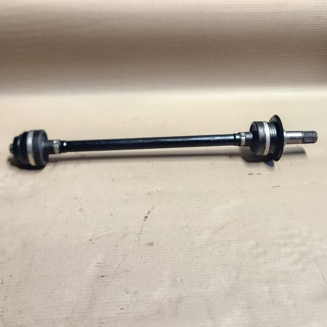 2017 BMW 740Le xDrive 7 Series G11 Drive Shaft Output Shaft Rear Right 8639468
