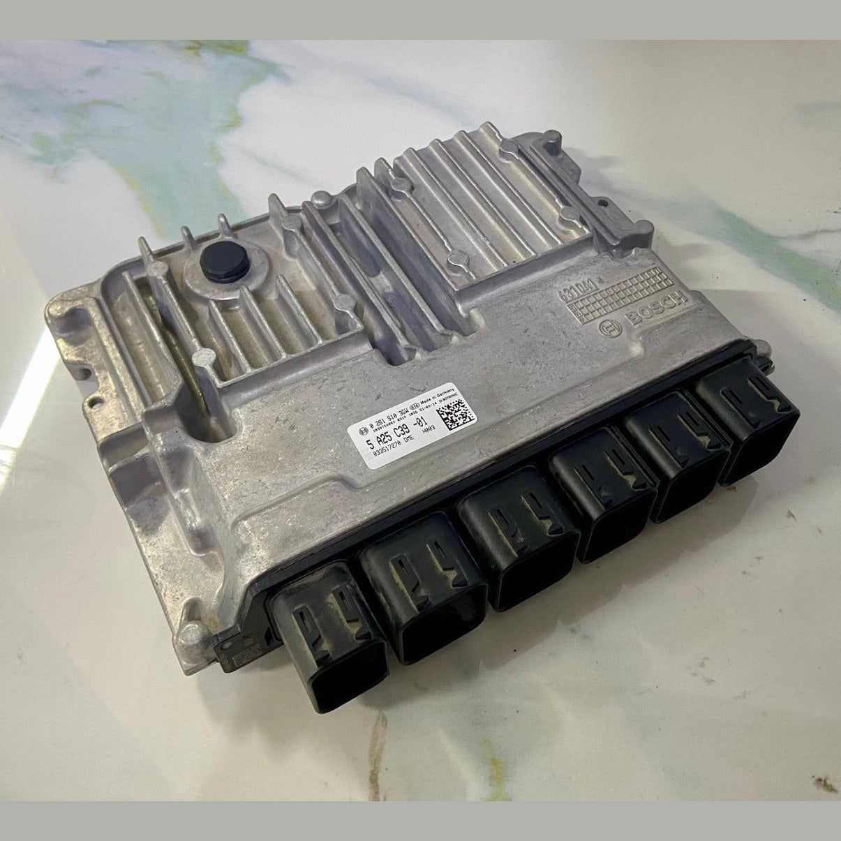 OEM BMW F90 M5 F91 F92 F93 M8 4.4 S63M ENGINE CONTROL MODULE DME 5A25C39 NEW