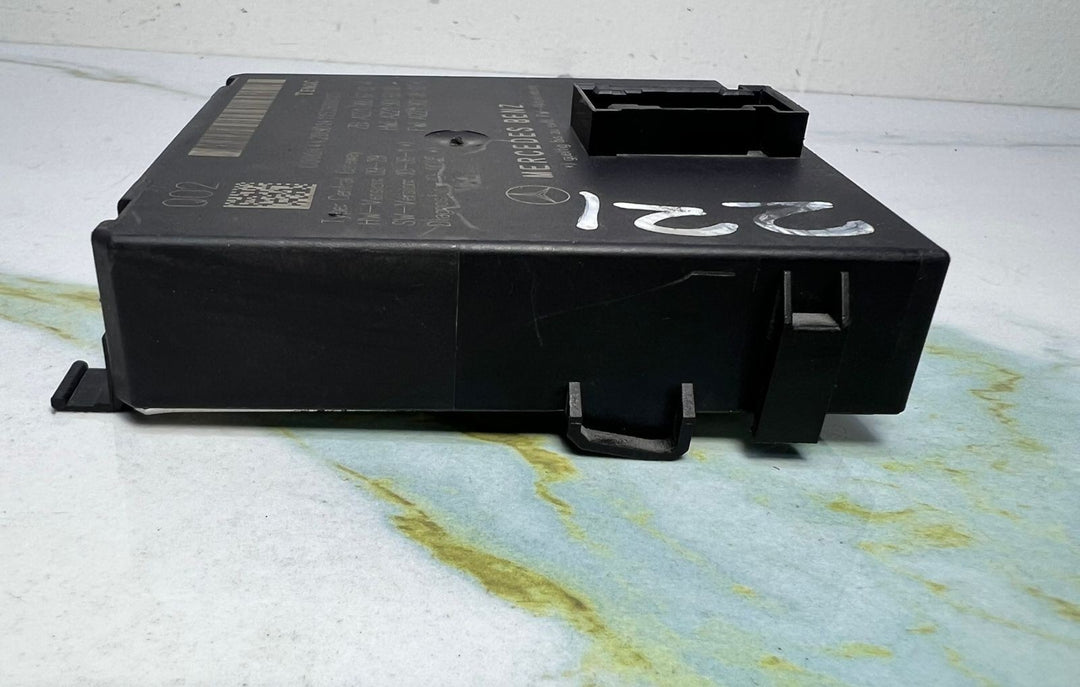 2007-2013 Mercedes-Benz W221 S-Class Gateway Control Module A221 9006702 OEM