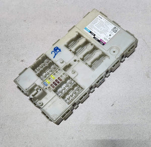 2016-2019 BMW 740i Body Domain Control Module 6820916 7 Series G11 G12