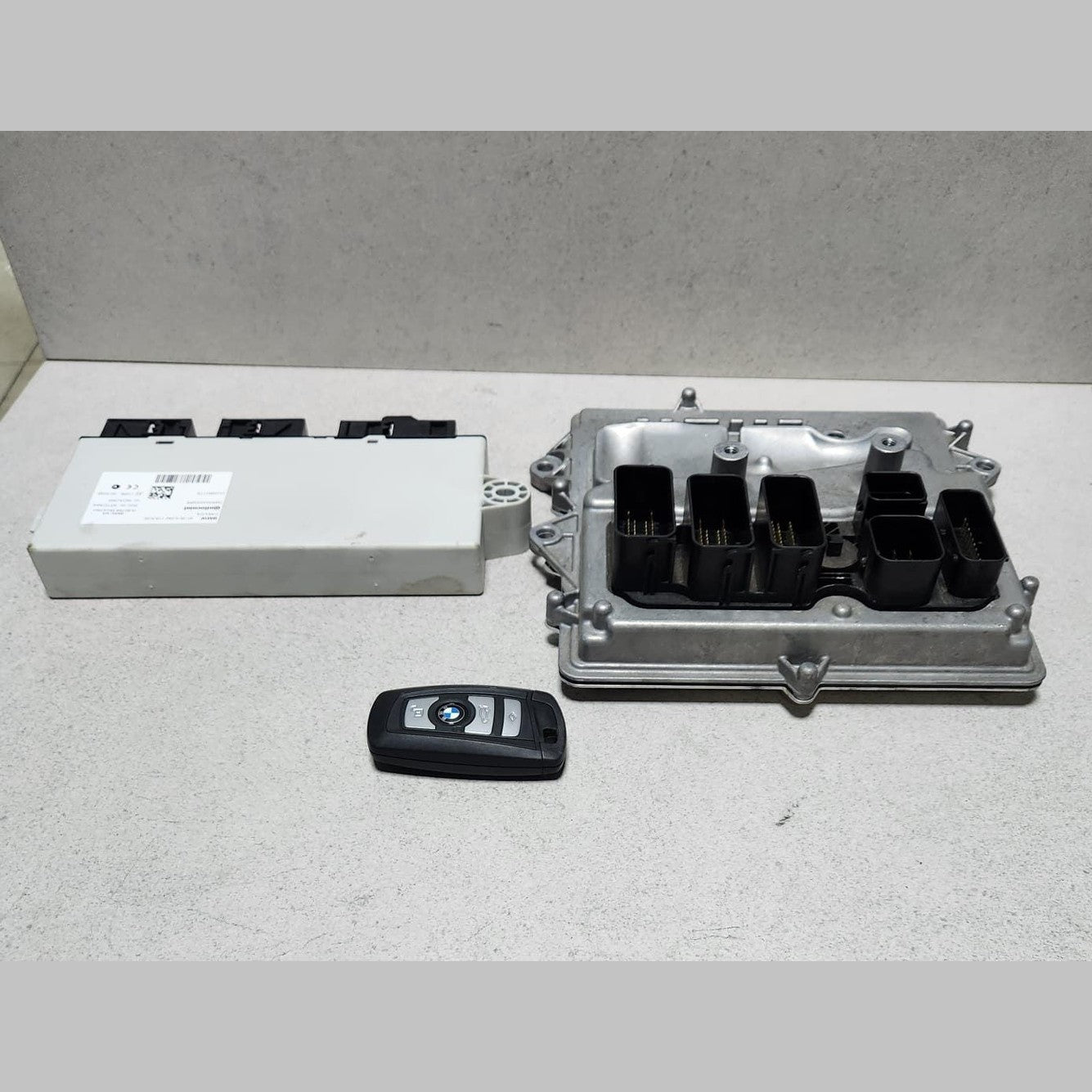 2012-2016 BMW ActiveHybrid 5 Engine Control Unit 7643066Hybrid 3 5 7 and F10 N55