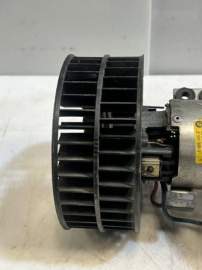 BMW 725 728 730 735 750 740 Hvac Blower Motor Assembly Front 8391809 OEM