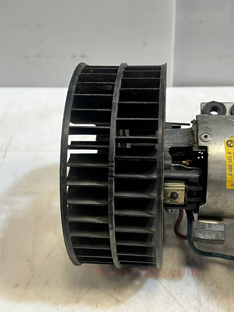 BMW 725 728 730 735 750 740 Hvac Blower Motor Assembly Front 8391809 OEM