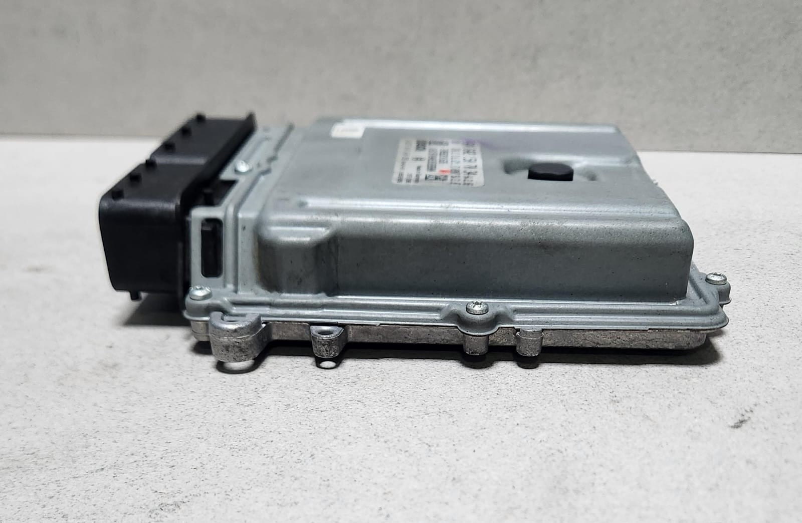 Benz Engine ECU A642 1501134  A 642 150 11 34 DIESEL ECU 3.0L 6 ZYL 