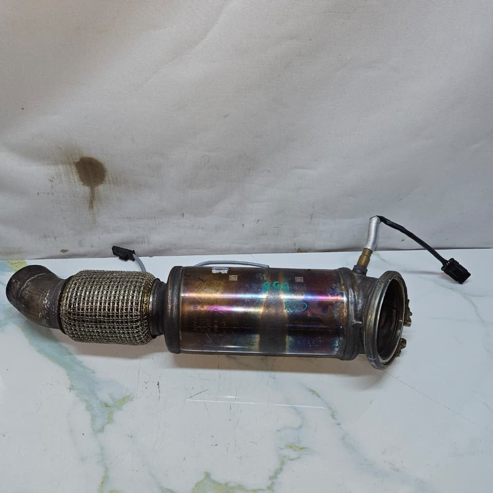 2016-2018 BMW 140i, 240i 340i B58 Gen1 engine Catalytic Converter 8629908 OEM