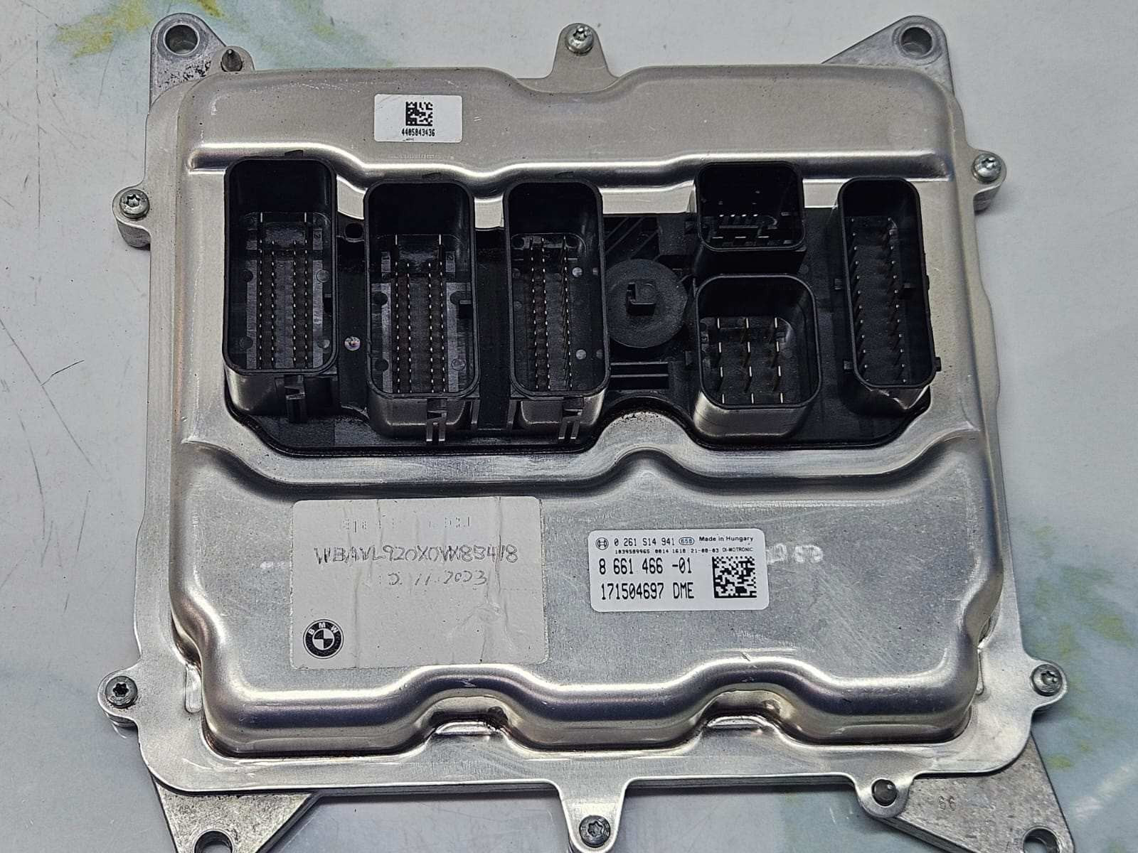 BMW X1 20i E84 N20 ENGINE CONTROL UNIT ECU ONLY DME 8661466 OEM