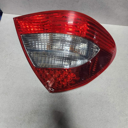 2007-2009 Mercedes-Benz E280 Tail Light Assembly A2118202564 W211 E-Class