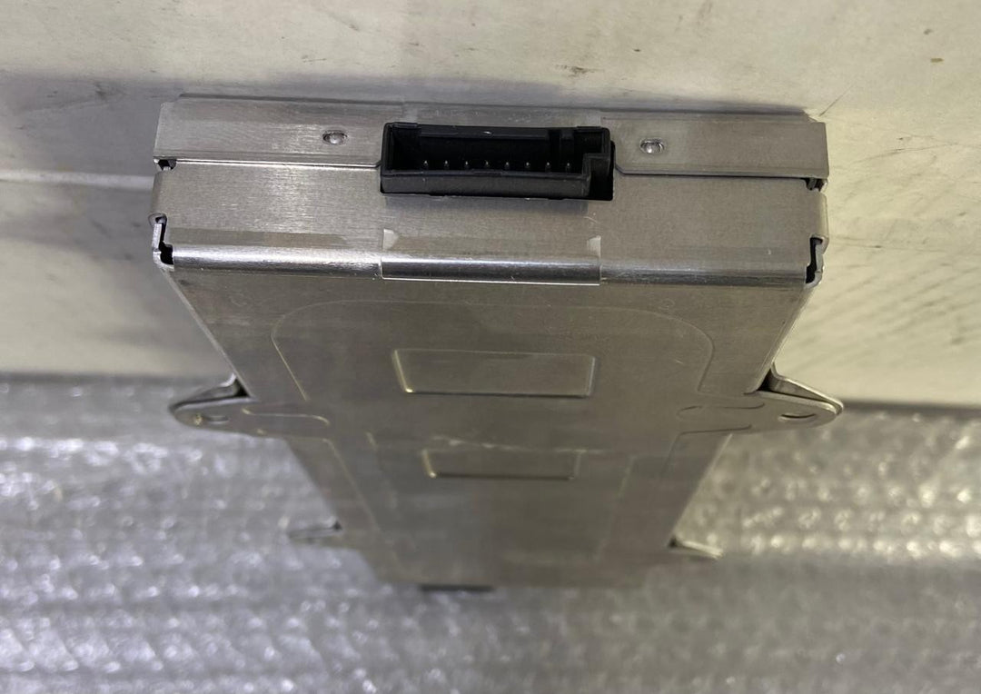 OEM BMW E65 E66 7 Antenna Tuner Aerial Amplifier Unit 6963755