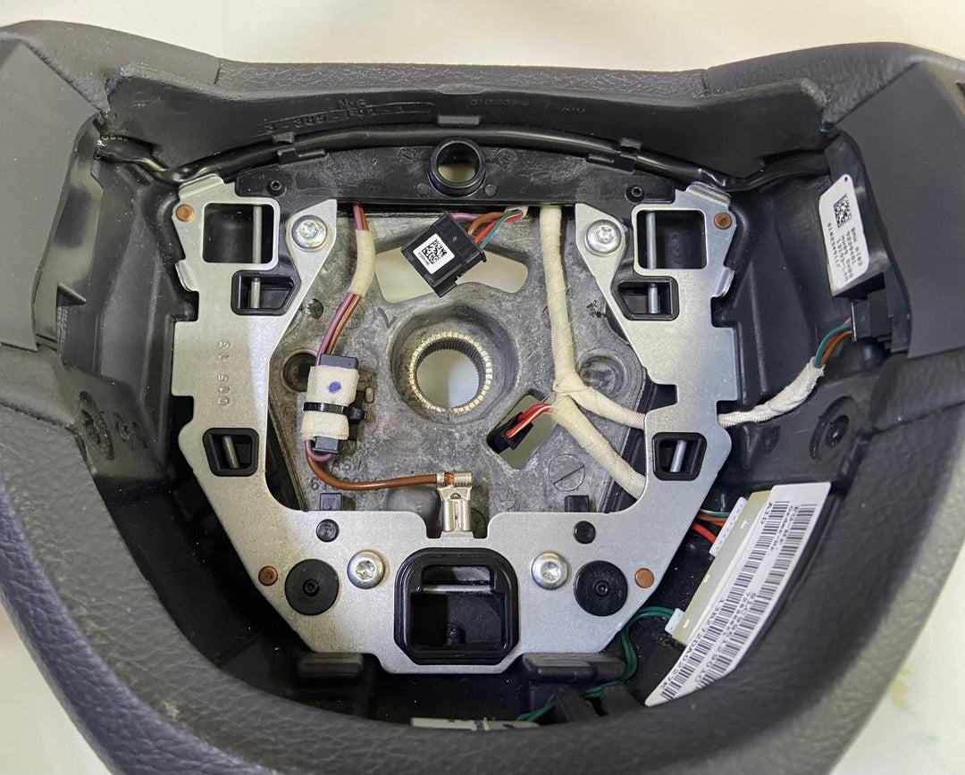 OEM BMW 5 F11 F10 Steering Wheel Leather 9229481