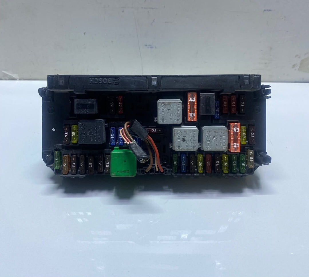 2010-2013 Mercedes-Benz C200 Front Sam Fuse Box Control Module A2129009705