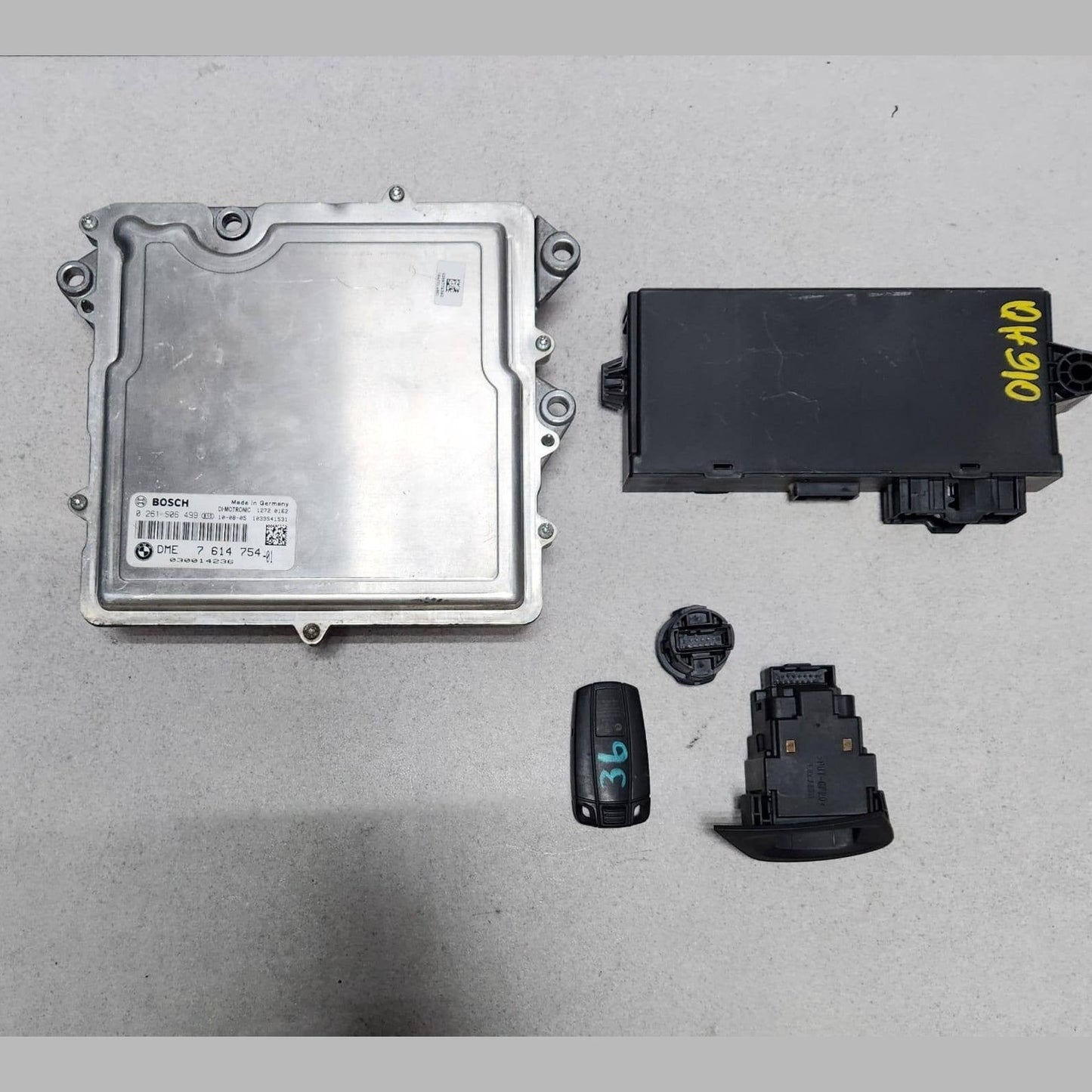 2011 BMW X5 E70 3.5i Engine Control Module DME 7614754 535i X5 E70 ECU SET