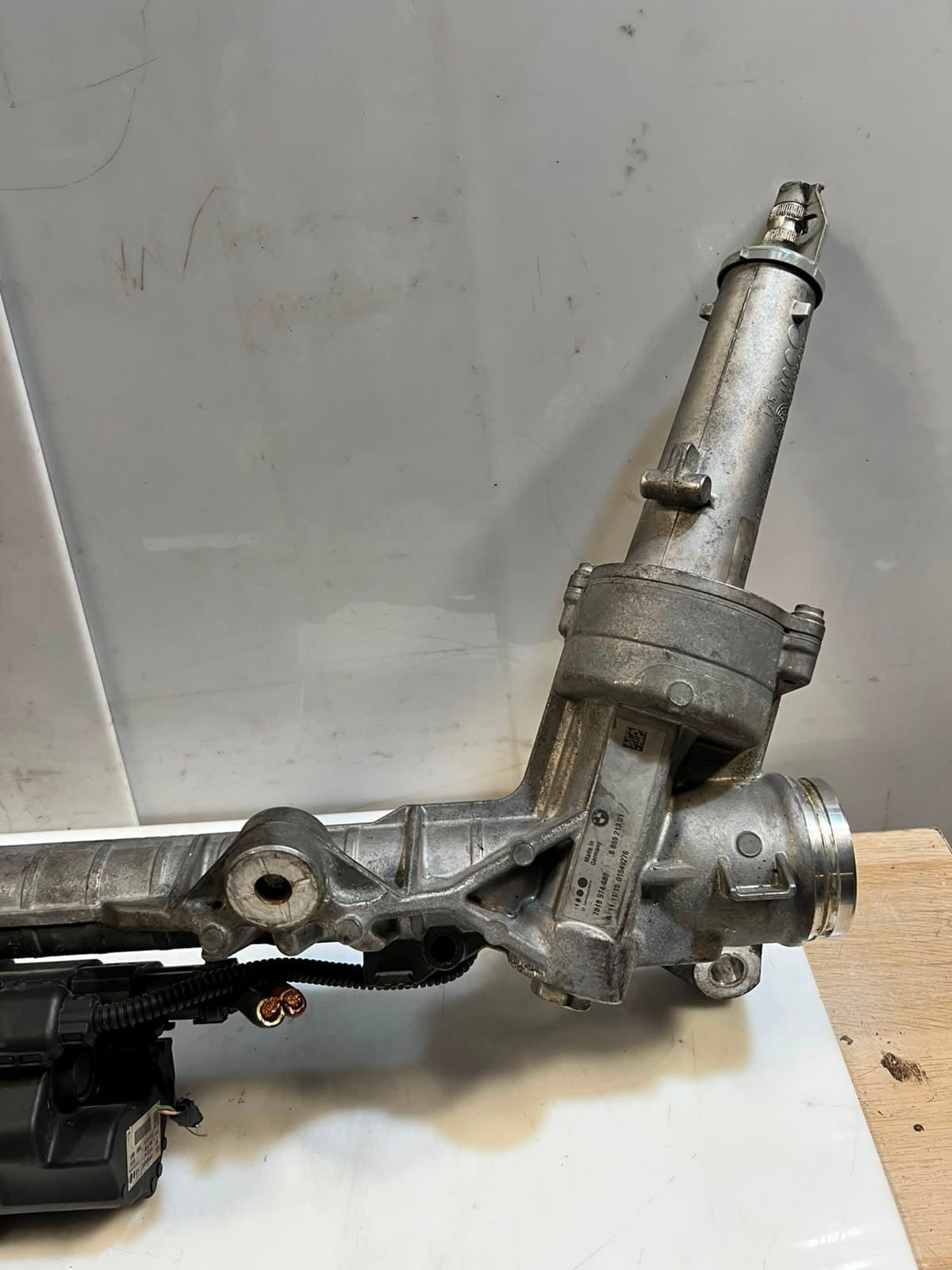 2014-2016 BMW 528i F10 Power Steering Rack 6869213 RHD