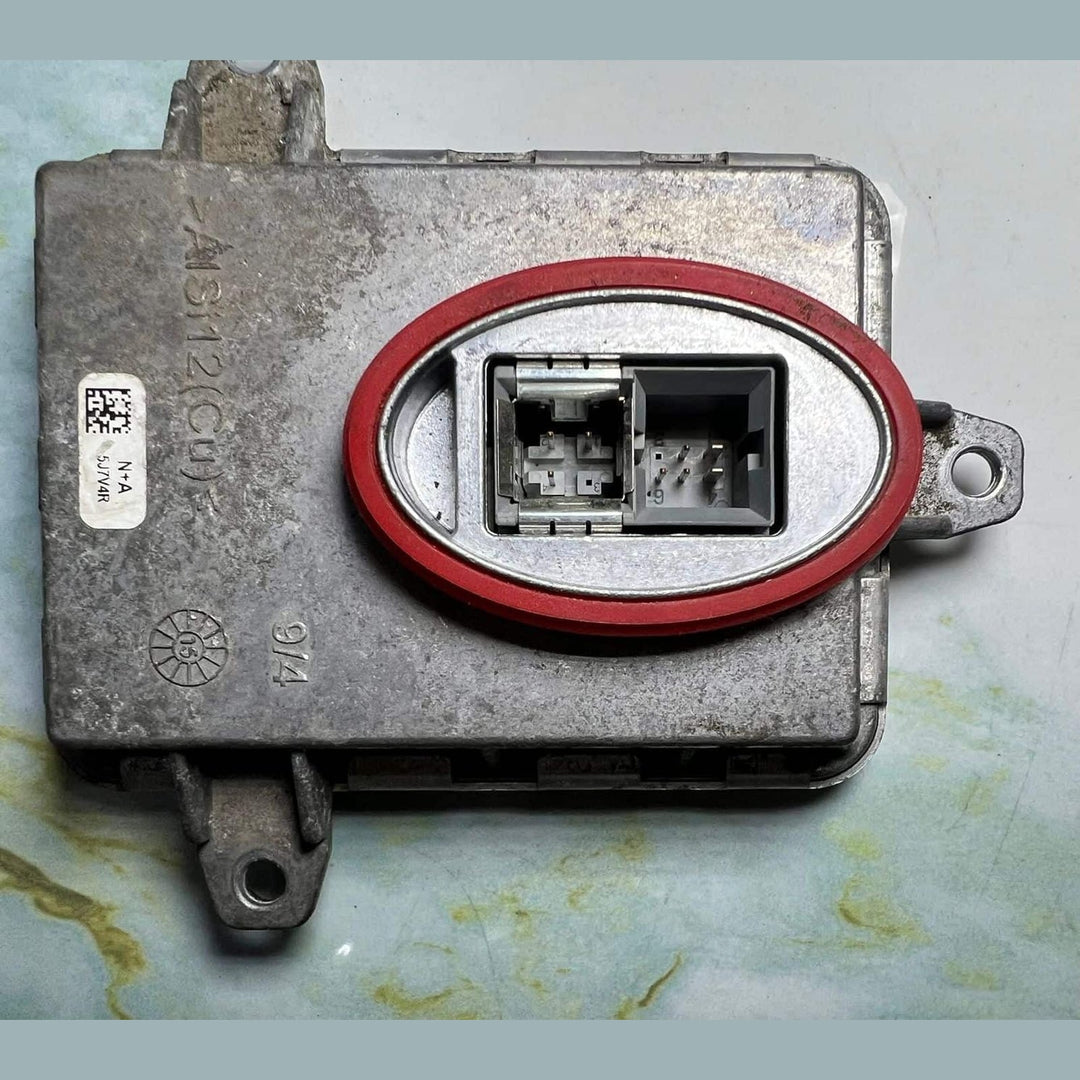 2014-2016 Mercedes-Benz CLA250 Xenon Headlight Ballast Control Unit A2229003300
