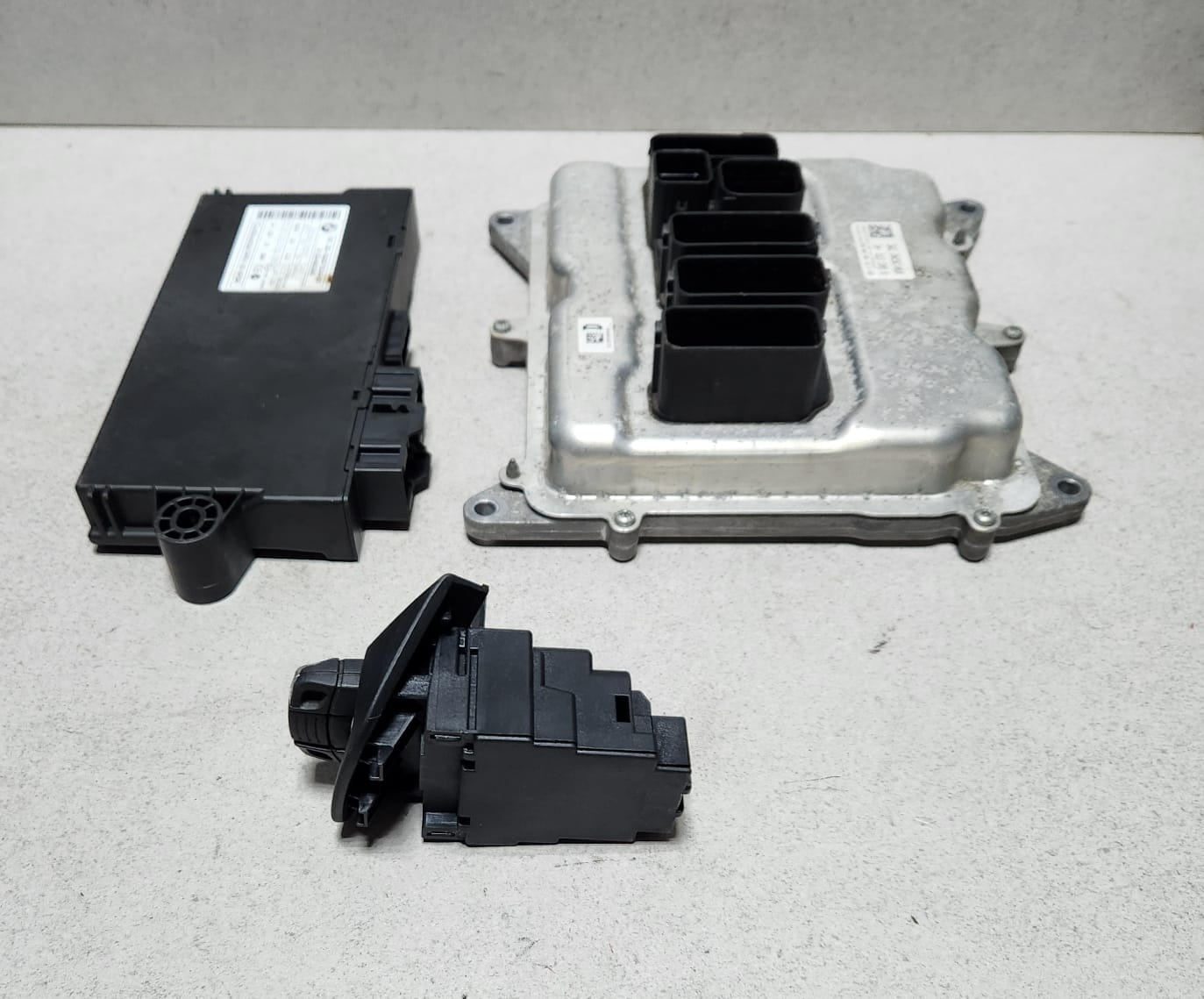 2012 BMW X1 Engine Control Unit ECU Set 8603576 X1 E84 20i N20