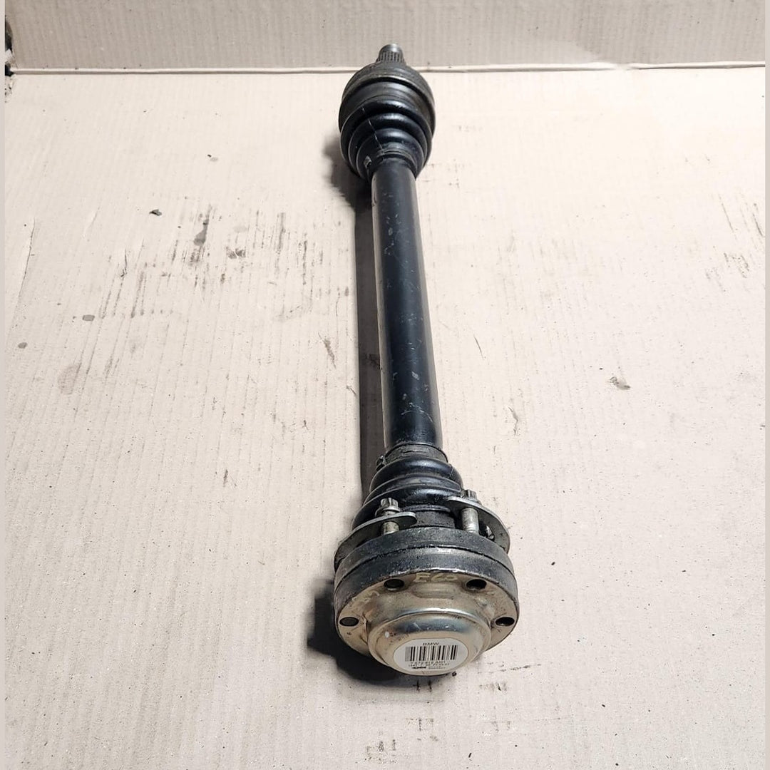 2004-2010 BMW 530i Rear Driveshaft 7572419 5 Series E60 E61