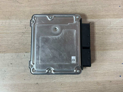 BMW Engine Control Unit 8587952