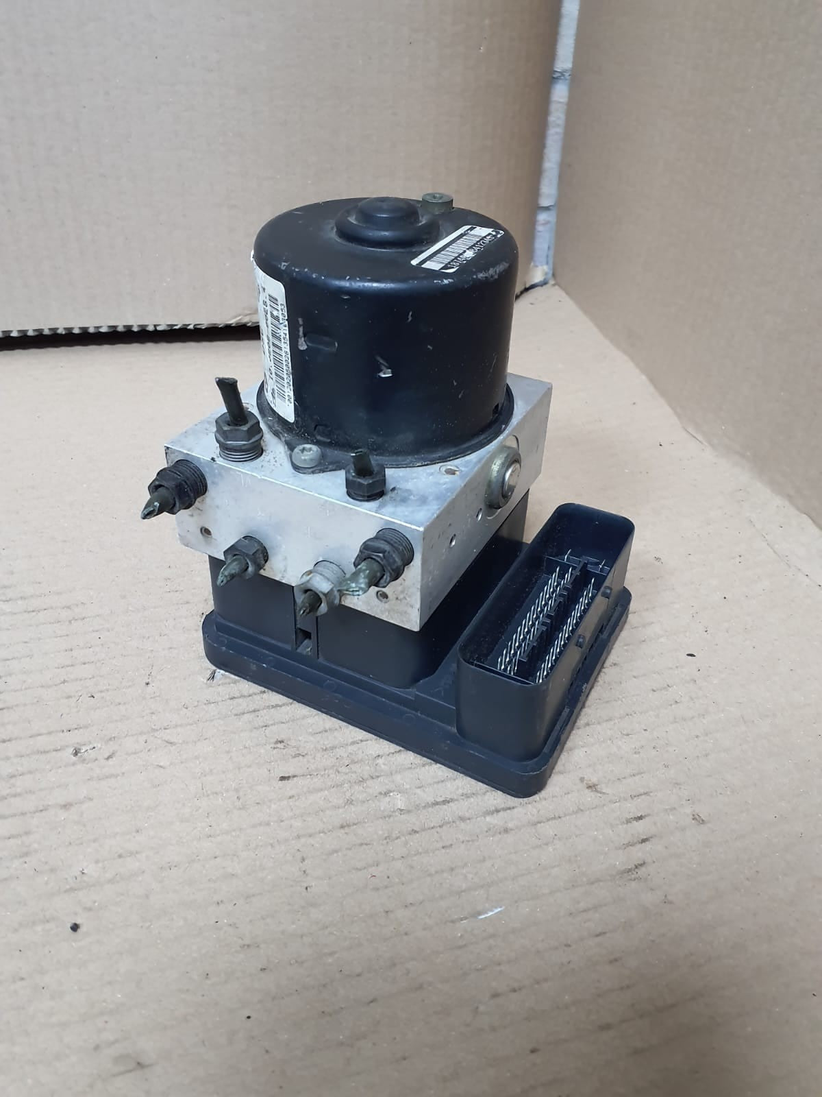 2001-2006 BMW E46 3 Series 325i ABS/DSC Pump Module 6765452 OEM