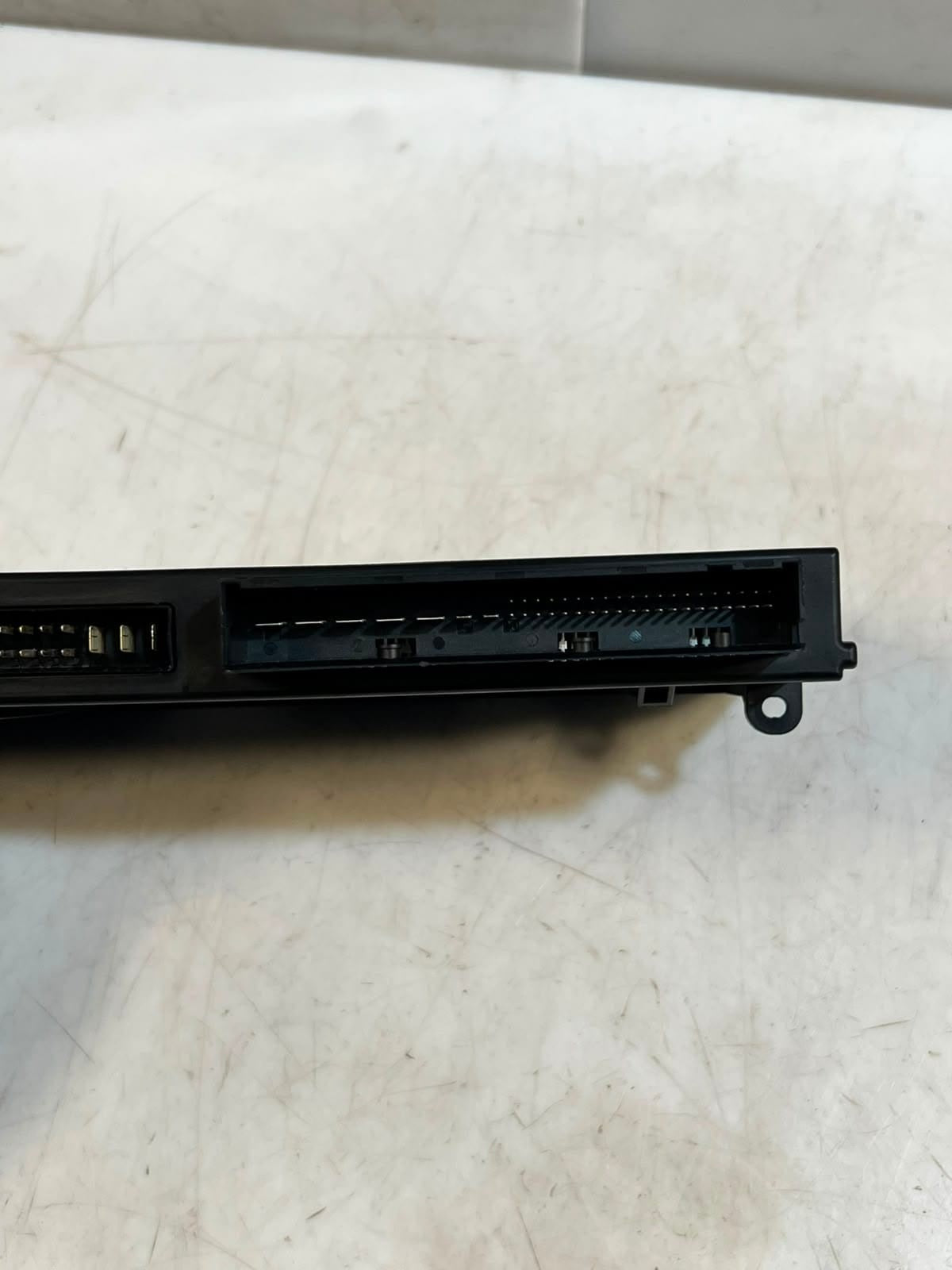 2012-2018 BMW 640i 5 Series F10 and F11 Fuse Junction Control Module 9267467