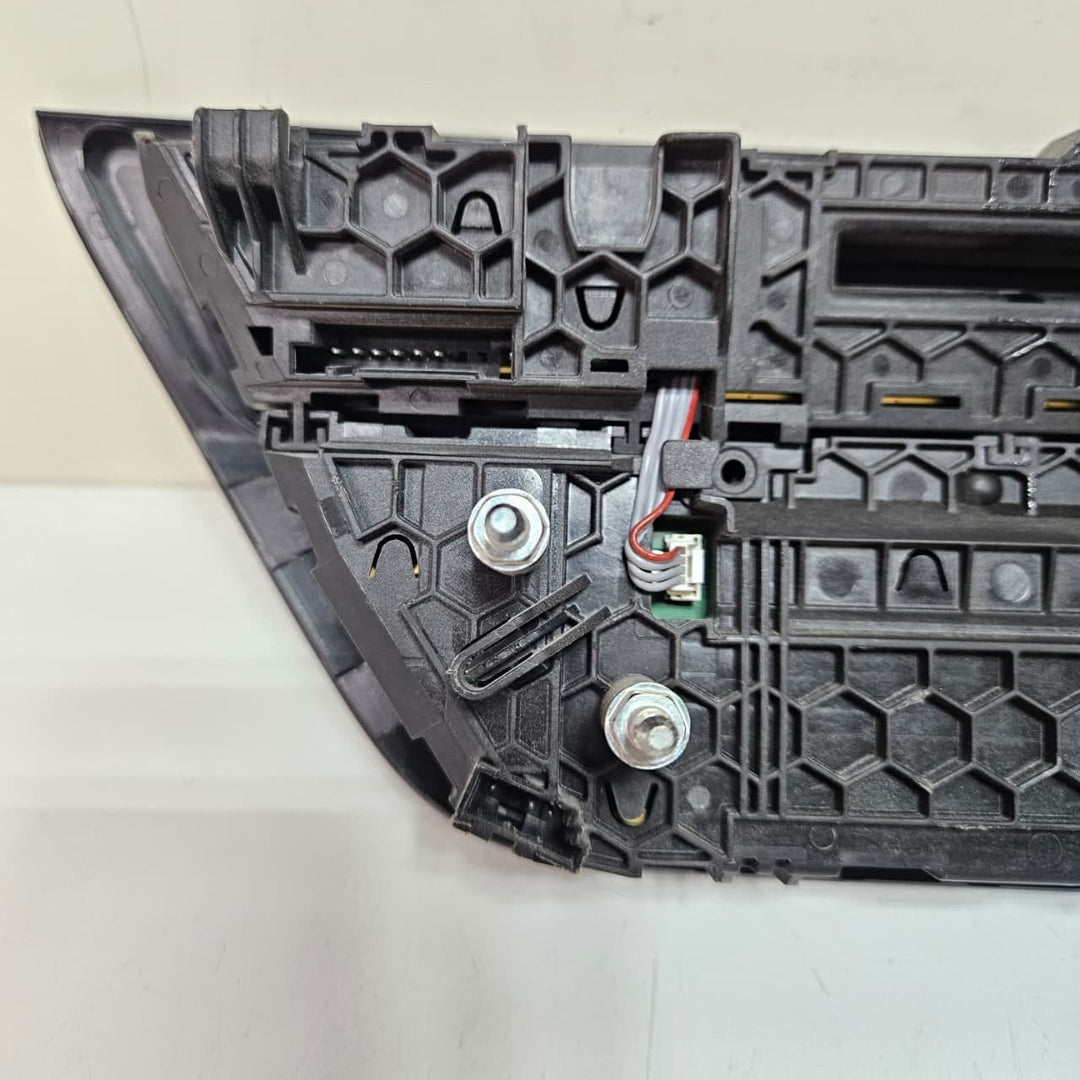 OEM BMW 5 6 Series G30 G31 F90 G32 Climate Control Unit 7947880