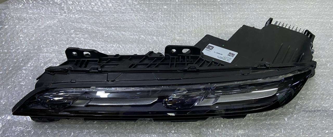 OEM BMW 7 Series G70 Headlight Upper LED Front 9879935 left Side