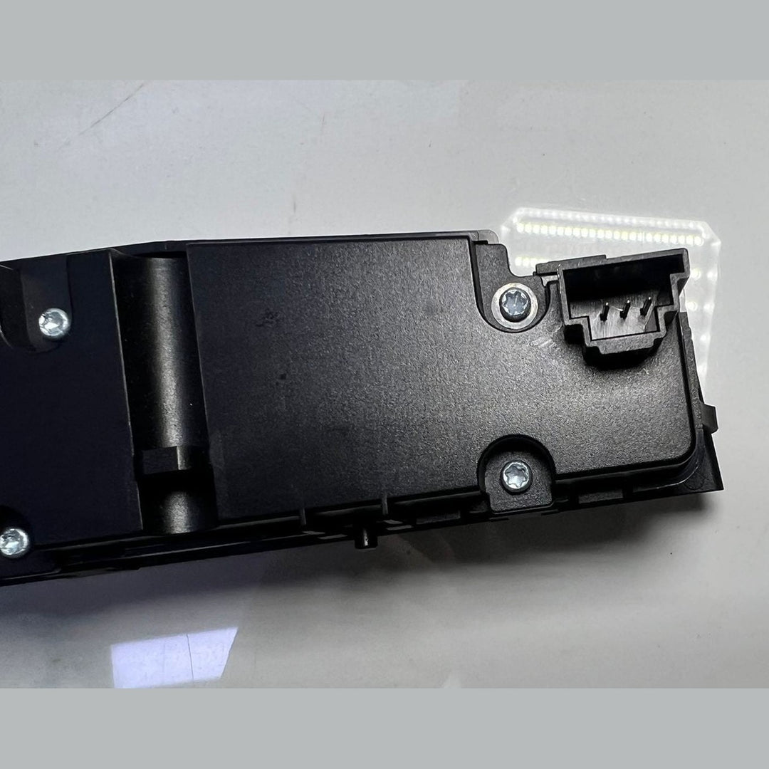 Mercedes Seat Heating Switch A2048705910 2008-2010 C-Class W204