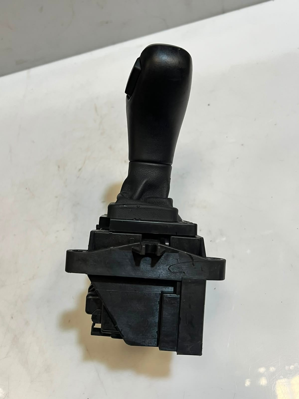 BMW 5 6 Series F10 F11 F12 F13 Automatic Gear Selector Switch 9260975 OEM