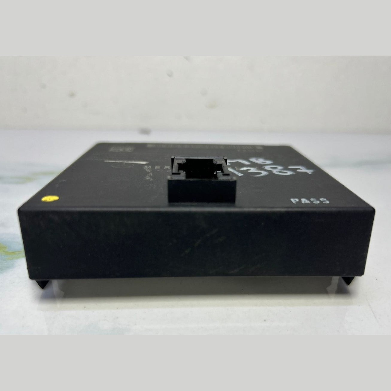 07-14 Mercedes-Benz S550 Central Gateway Control Module A2215402762 W221 W216 CL