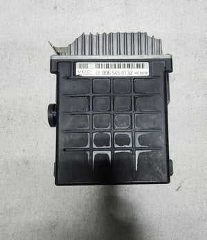 1989 Mercedes-Benz 560SEL Engine Control Unit 0065458132 Mercedes-Benz W126 560S
