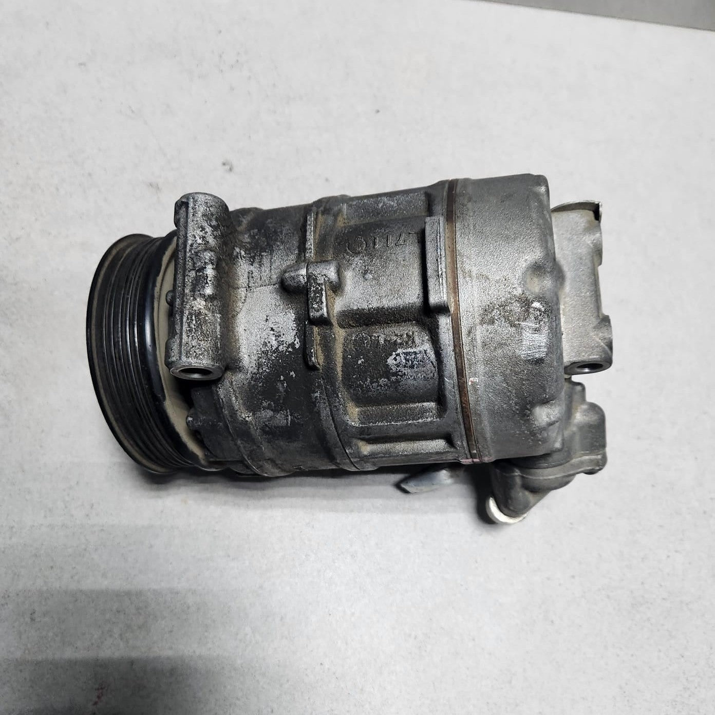 2006-2007 BMW 525i Air Conditioning Compressor 6956715 E60 E61 E63 E64 E65 E66