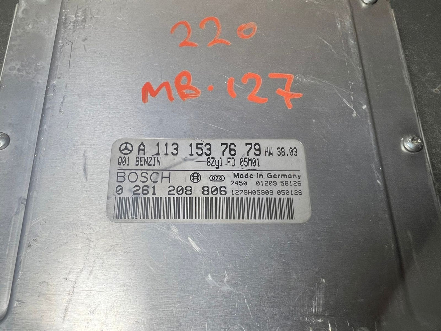 01-06 Mercedes W220 S-Class Engine Control Module Unit ECM ECU A113 1537679