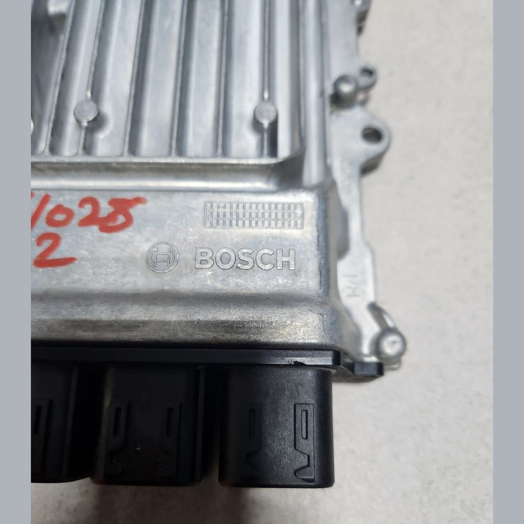 BMW F30 F31 F32 F33 F34 F35 B48 330i 430i Engine Control Unit DME 8676533 OEM