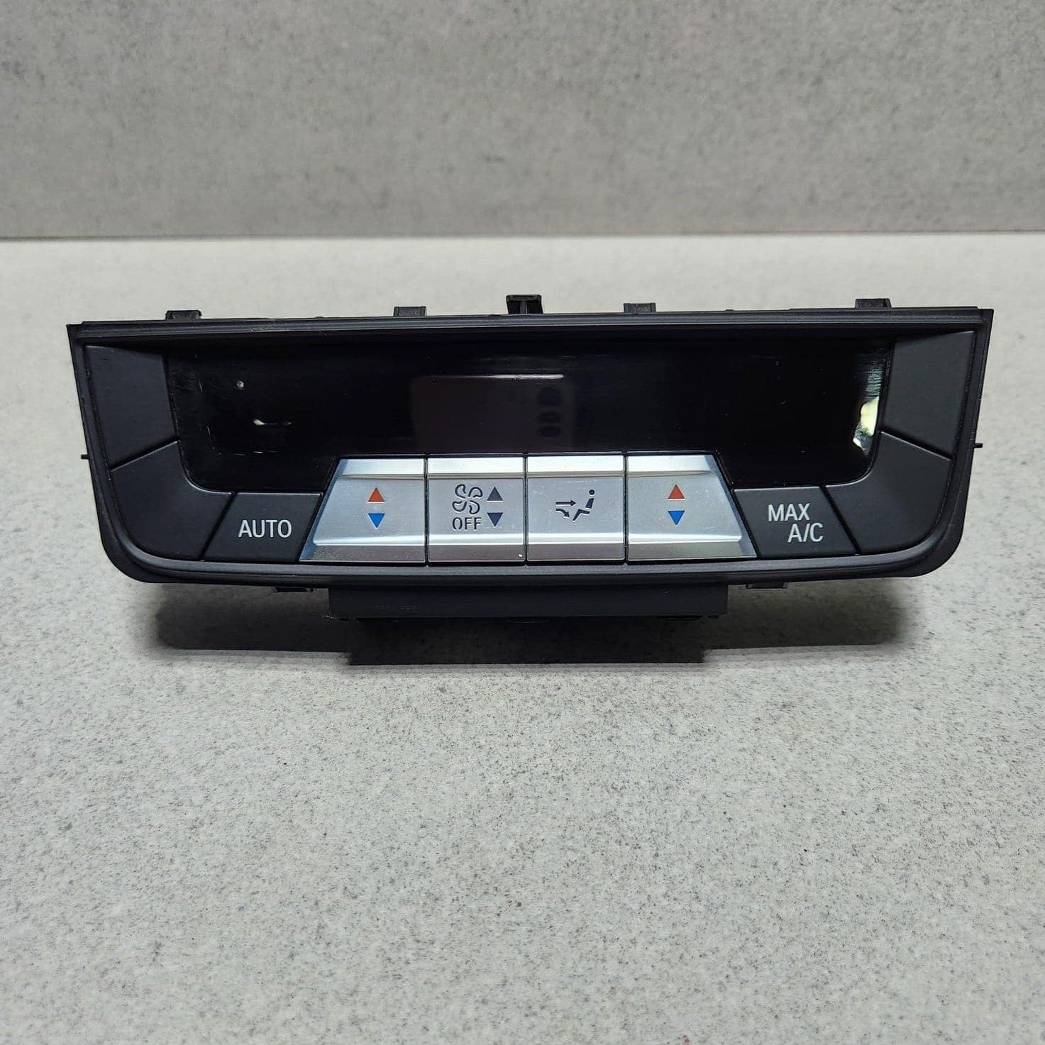 2020-2023 BMW M8 Climate Control Panel Rear 9462514 F93 M8 G05 G06 G07