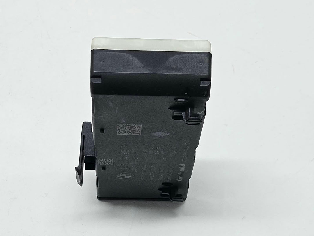 7448871-2015-2019 BMW 750i G12 B58 RHD Tailgate Control Module OEM