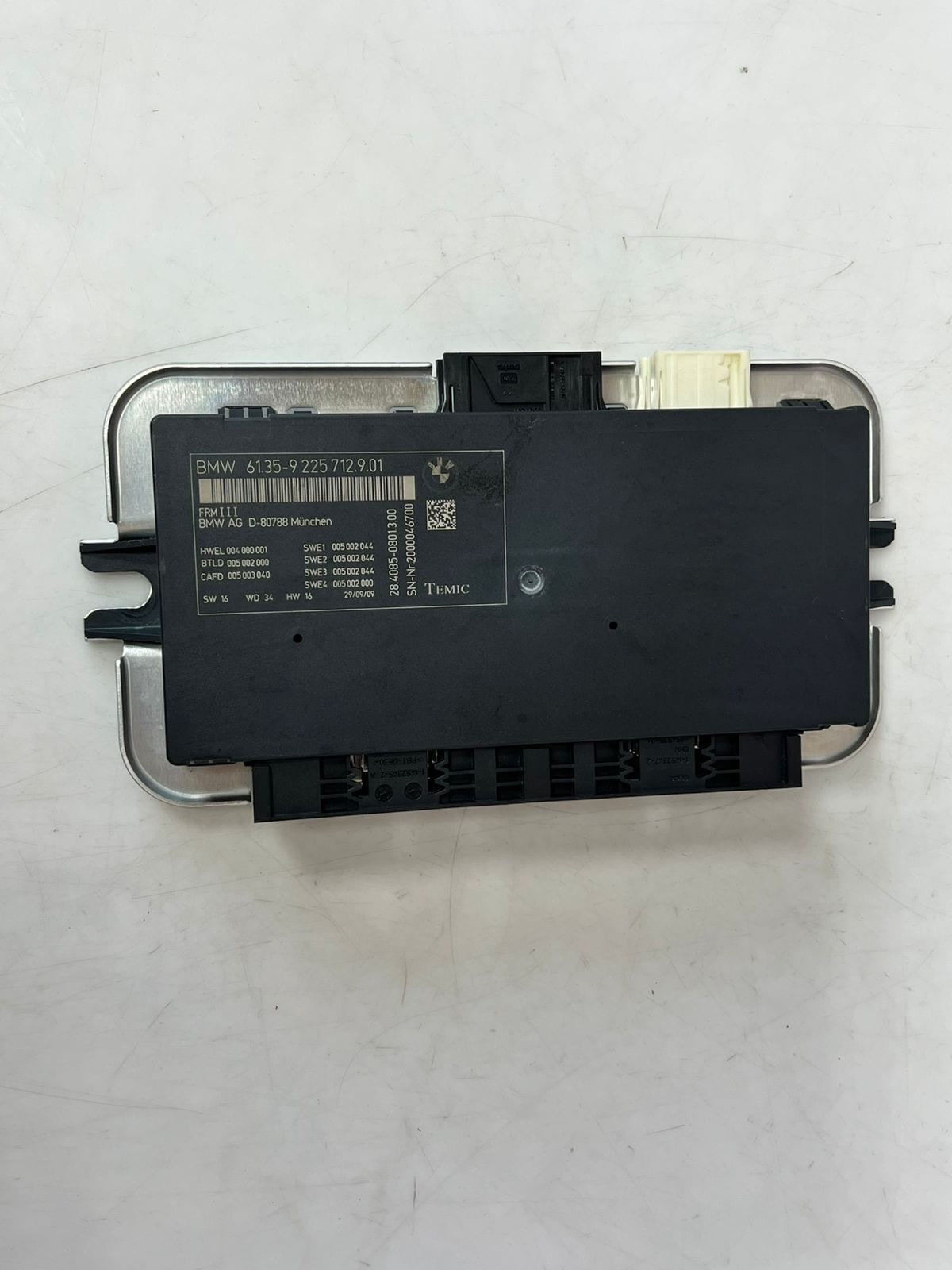 BMW FRM III F01 F02 F04 F07 5 7 XENON Footwell Light Control Module 9225712 OEM
