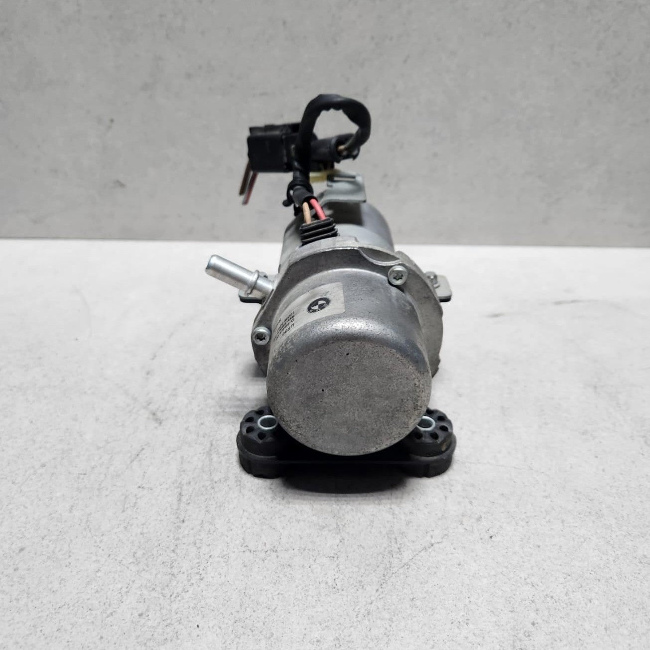 BMW Vacuum Pump 6797749 3 Series F30 5 Series F10 and 7 Series F01 F02 HYBRID
