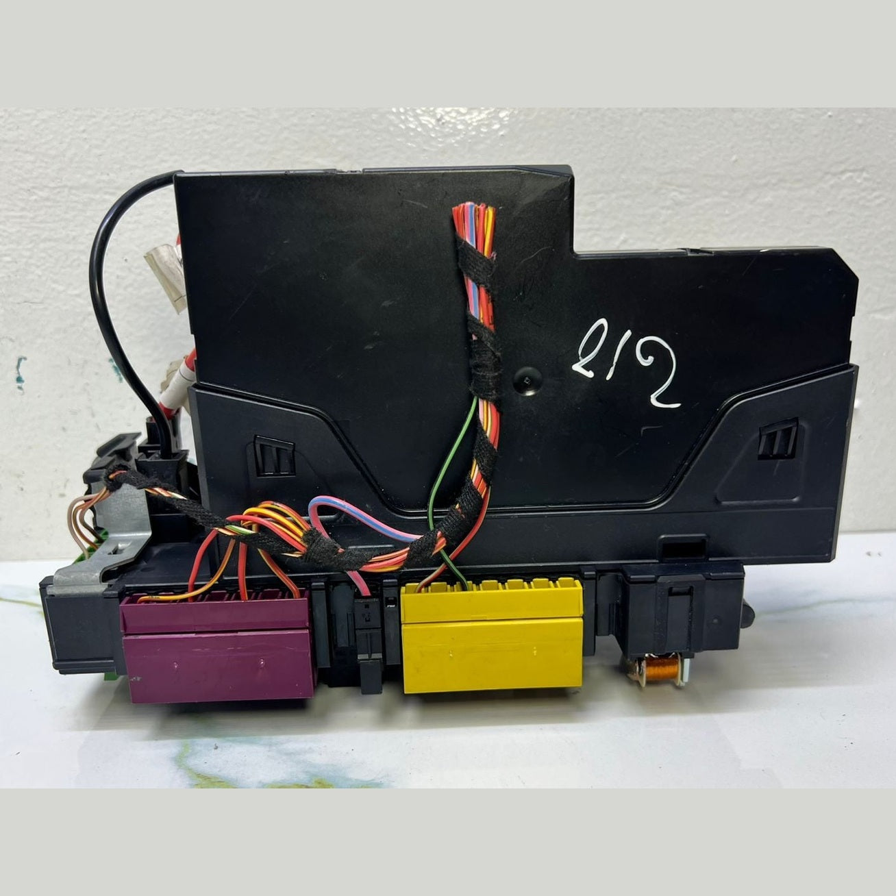 2010-2016 Mercedes-Benz E350 Rear Fuse Relay Box Sam Assy 212 9004001 W212 E550