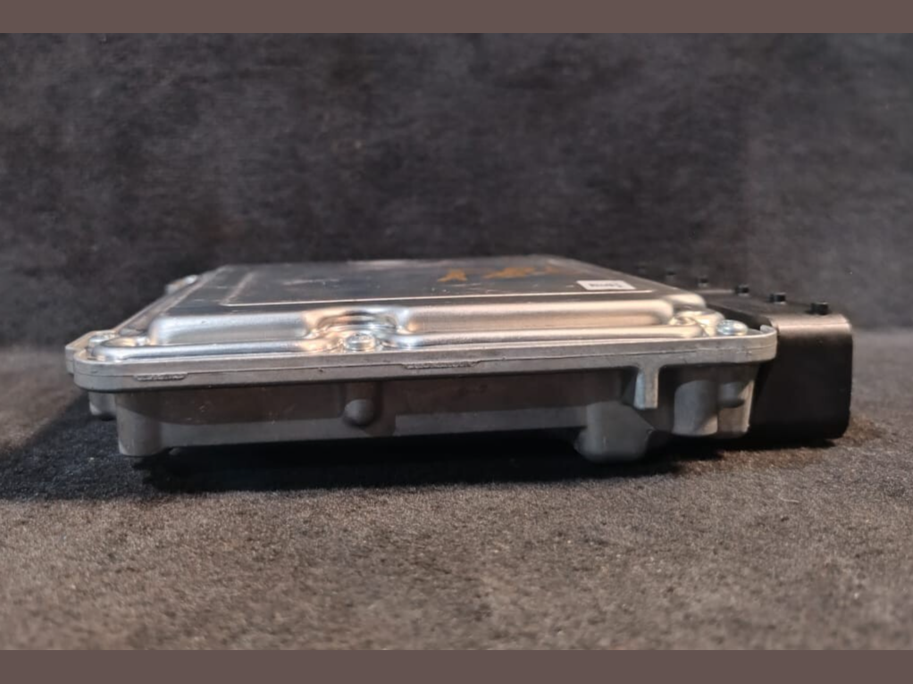 BMW 5 F10 F20 F25 F30 N47N ENGINE CONTROL UNIT ECU  DDE Module  8517862