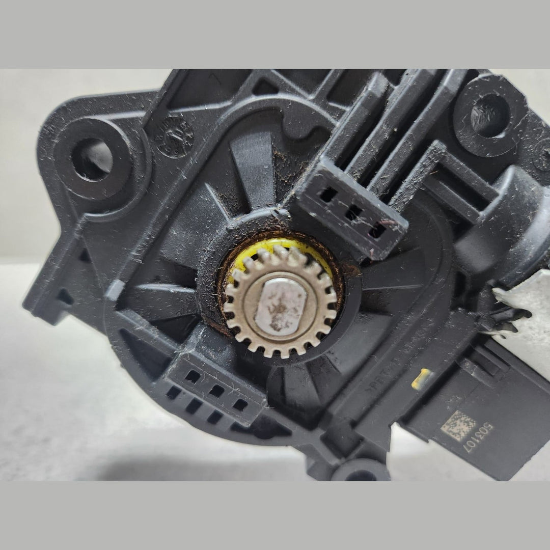 2018-2023 BMW X3 Panoramic Sunroof Shade Motor 1004160 F97 X3M and G01 X3 